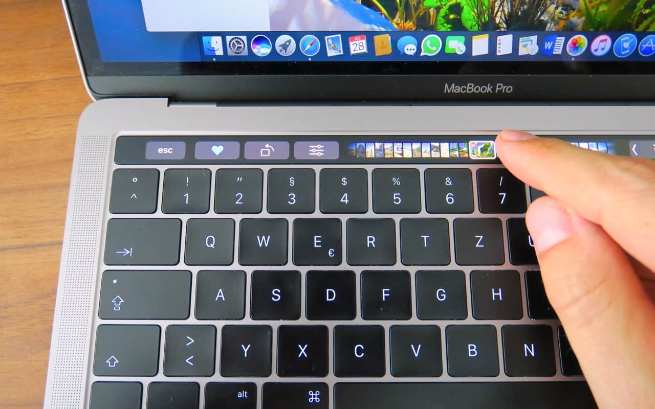 Überfliege Deine Fotos auf der Touch Bar...