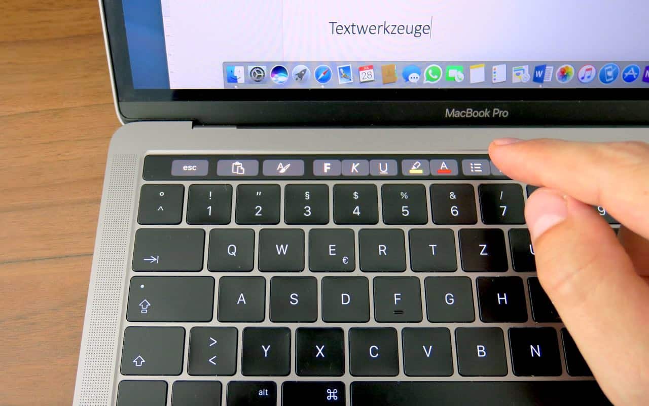 Text in Microsoft Word mit der Touch Bar formatieren...